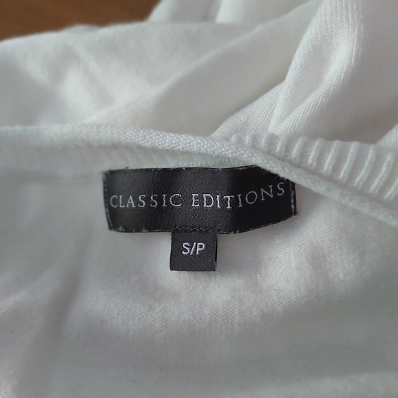 Knitted sweater pearls embellishments size small - Picture 7 of 8